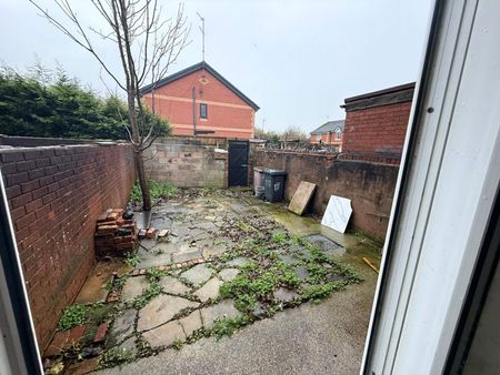 2 bedroom house to rent Station Road, Haydock, St. Helens, Merseyside, WA11 - Photo 5