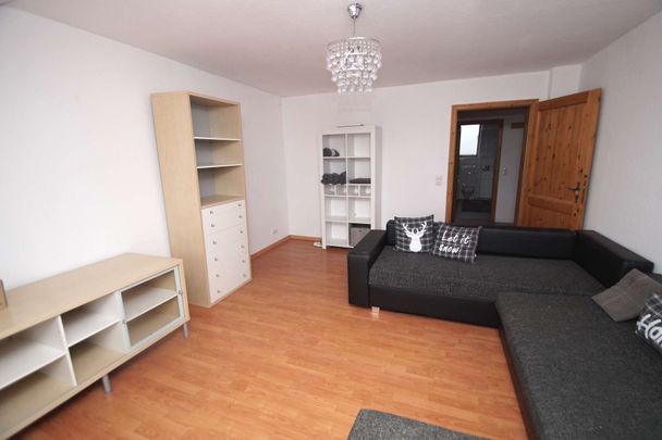 3-Zimmer-Wohnung mit separater Küche, Badewanne, Laminat - Foto 1