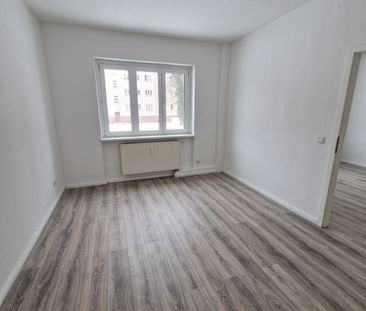 Charmante zwei Zimmer Wohnung mit Balkon - Leben im ruhigen Stadtte... - Photo 4