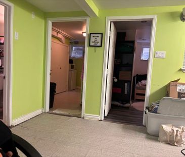 For Lease - 35 Cairnside Crescent, Toronto, Ontario - Photo 3
