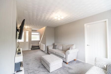 3 bedroom semi-detached house to rent - Photo 3