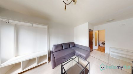 Location Appartement 3 pièces 53m² CHARLEVILLE MEZIERES 08000 - Photo 2