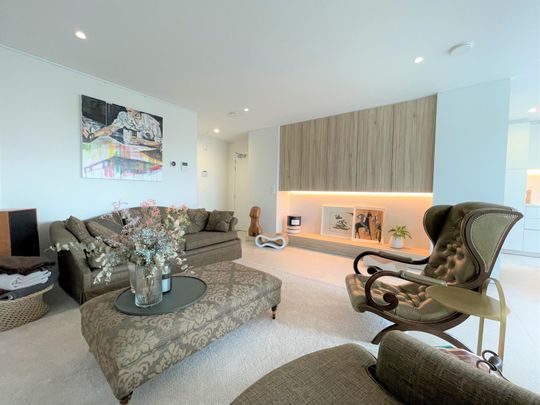 HOOGWAARDIG AFGEWERKT 1 SLP APPARTEMENT MET RUIM ZW TERRAS - Photo 1