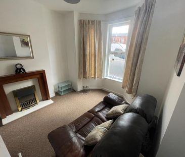 Unit 1, 92 Cromwell Road, Botanic, BT71JY, Belfast - Photo 2