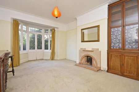 4 bedroom semi-detached house to rent - Photo 2