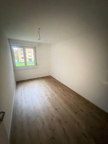 Rent a 3 rooms apartment in Hinwil - Foto 4