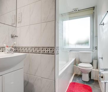 1 Bedroom Flat To Let - Photo 3