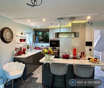 3 bedroom maisonette to rent - Photo 4