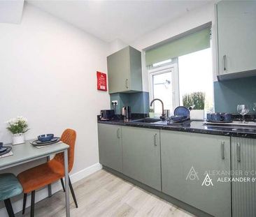 Benning Avenue, Dunstable, Bedfordshire, LU6 - Photo 3