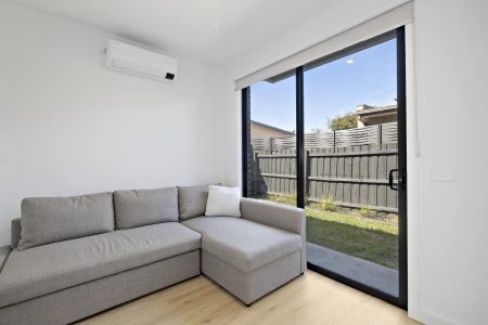 Spacious 2-Bedroom Home with Optional 2 Living Areas and Prime Street Frontage - Photo 5
