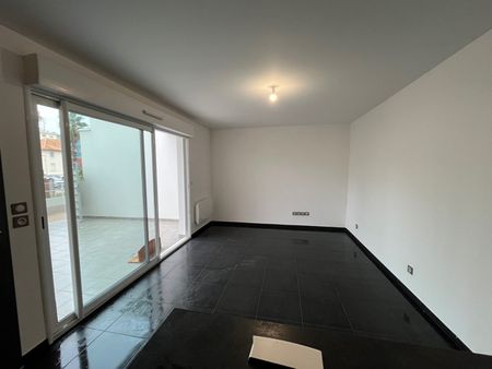 Location Appartement 2 pièces 39m² - Photo 4