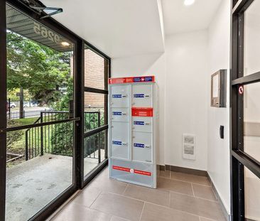 9265 Rue Airlie apartment — Montréal, QC (1-Bedroom) - 1 Bedroom - Photo 6