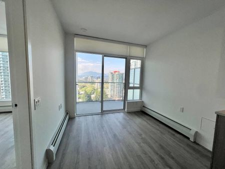 13350 Central Ave Avenue #1703, Surrey, BC V3T0S1 - Photo 2