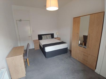 2 bedroom flat to rent - Photo 5