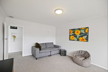 6 Ely Place, Levin - Photo 3
