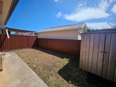 2 Bedroom Granny Flat with Street Frontage&excl;&excl; - Photo 3