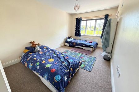 5 bedroom detached house to rent - Photo 5