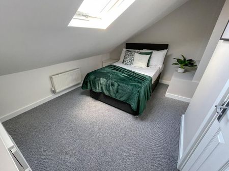 5 bedroom end of terrace house to rent - Photo 3