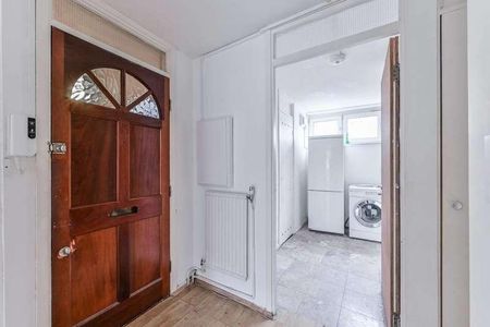 Partington Close, Archway, N19 - Photo 3