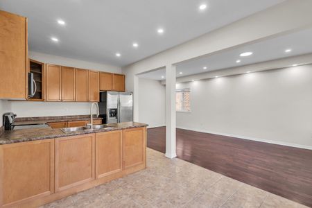 For Lease - 86 Glendarling Crescent, Hamilton, Ontario - Photo 4