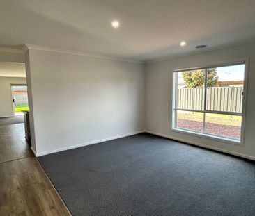 2 Lampra Wy, Huntly, VIC, 3551 - Photo 1