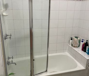 North Melbourne - Photo 4