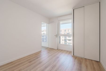 Location Appartement 2 pièces 43m² - Photo 3