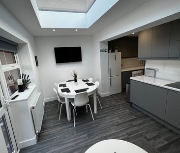 5 Bed Detached House, Greenland Mews, SE8 - Photo 2