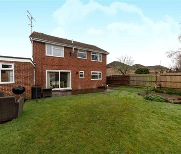 4 bedroom House in Starmead Drive, Wokingham - Photo 6