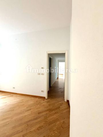 Quadrilocale via Massimo d'Azeglio 65, Saragozza dentro le Mura, Bologna - Foto 3