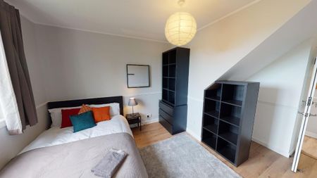 1 bedroom in a house share to rent - Photo 5