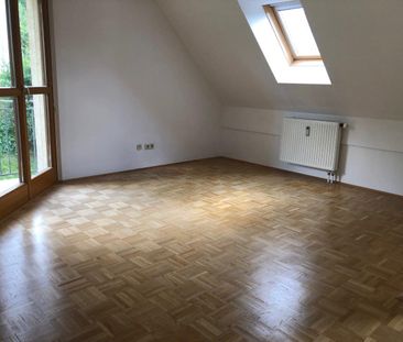 Schöne 2-Zimmer-Wohnung mit Küche, Balkon und Carportparkplatz - Foto 5