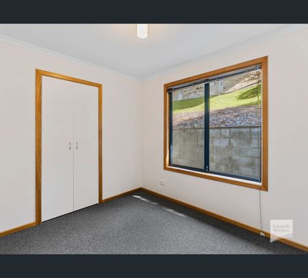 28/10 Waterworks Road, Dynnyrne, Tas 7005 - Photo 4
