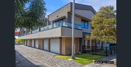Modern Two-Bedroom Townhouse in the Heart of Coburg - Photo 4