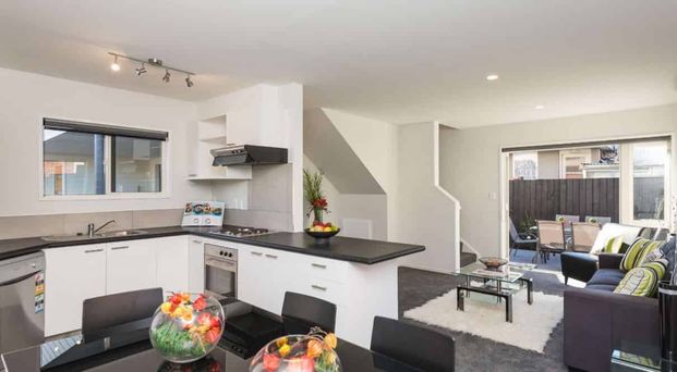 Waltham - 3 Bedroom - Photo 1