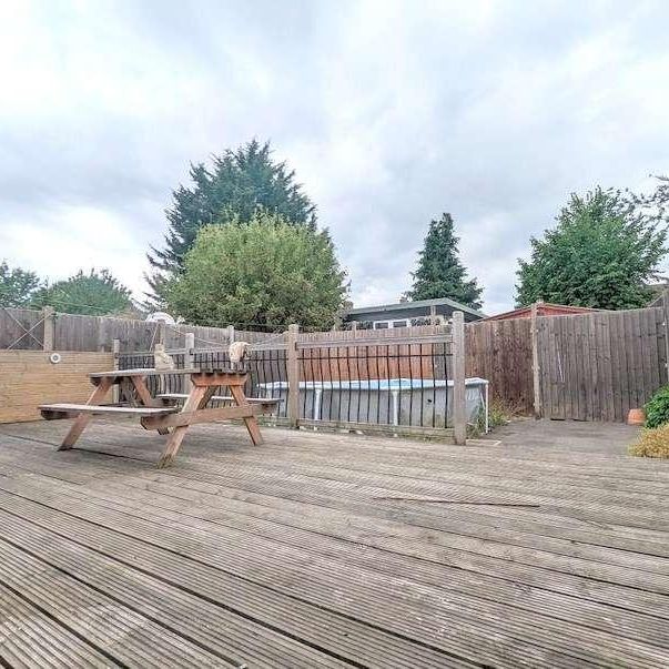 Gould Road, Bedfont, TW14 - Photo 1