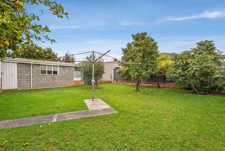 30 Denys Street, Fawkner VIC 3060 - Photo 4