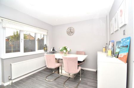 3 bedroom terraced house to rent - Photo 3