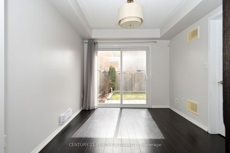 Townhouse For Lease | W8145100 - Photo 2