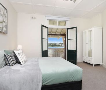 APARTMENT RICH IN HERITAGE CHARM | Furnished - Photo 2