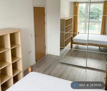 2 bedroom flat to rent - Photo 4