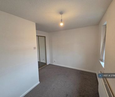 2 bedroom semi-detached house to rent - Photo 2