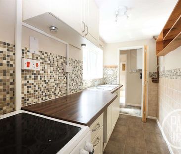 Whapload Road, Lowestoft, Suffolk - Photo 2