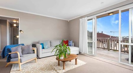 3 Bedroom Family Home - Photo 2