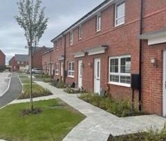 3 bedroom semi-detached house to rent - Photo 3