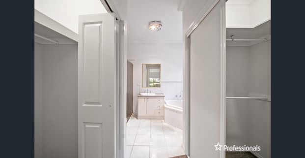 Exceptionally Located Perfect Family Home! - Photo 1