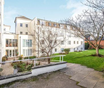 1 bedroom retirement property to rent - Photo 5