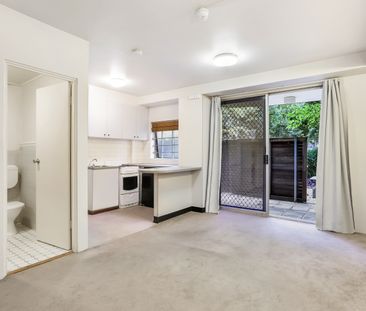 102/4-14 Roslyn Gardens,, Elizabeth Bay NSW 2011 - Studio For Rent ... - Photo 1