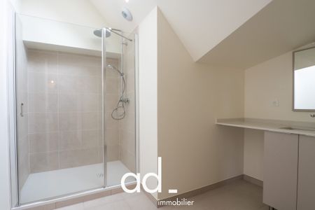 Location Appartement 2 pièces 73m² LA ROCHELLE 17000 - Photo 2