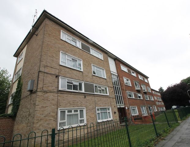 Wordsworth Way, Middlesex, UB7 - Photo 1